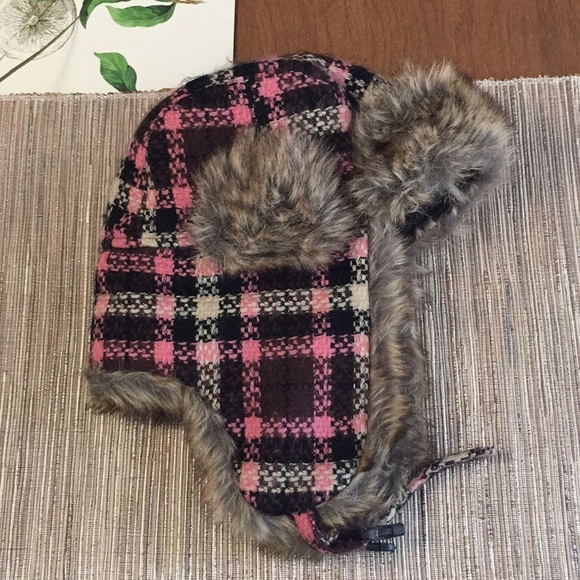 Papillon Accessories - Houndstooth and Faux Fur Trapper Hat